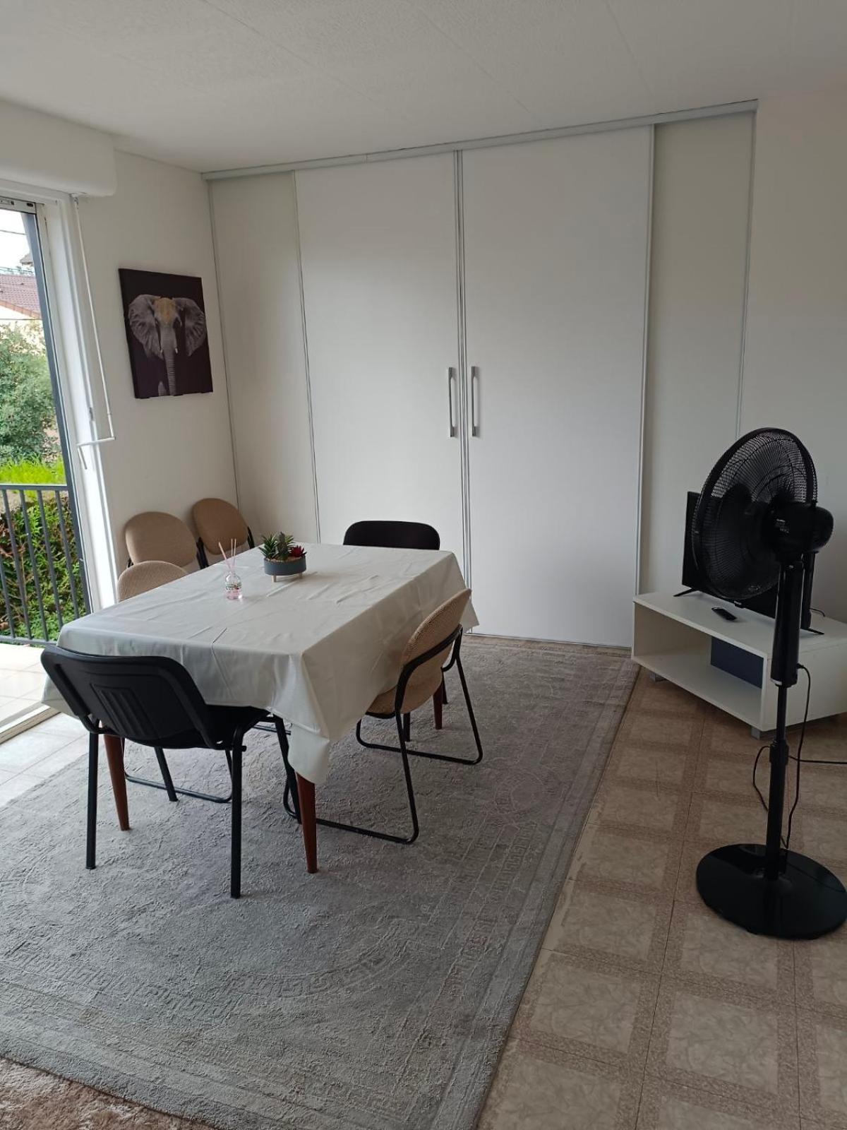 Maison Charmante Et Jardin Prive A - Proche Paris Apartment Gagny